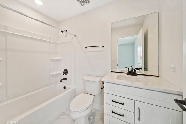 6285 Lee Court, Lisle, IL 60532