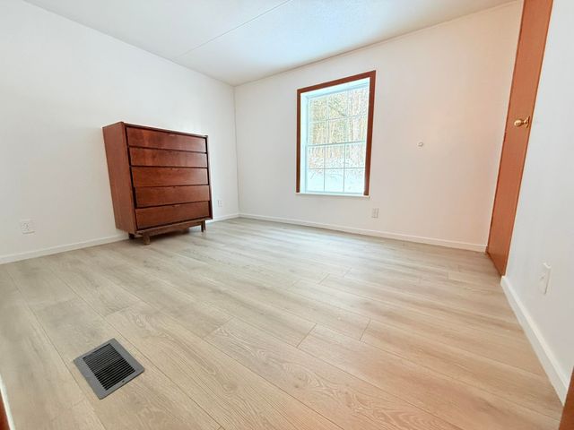 6120 Vermont Route 106, Weathersfield, VT 05151