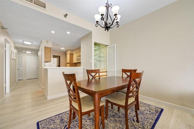 7700 Seawall Boulevard 512, Galveston, TX 77551