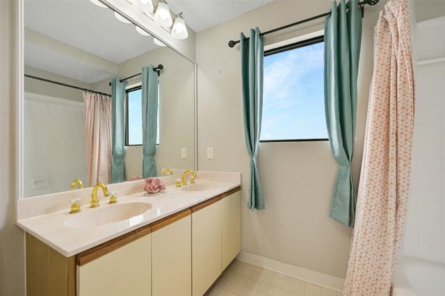 7700 Seawall Boulevard 512, Galveston, TX 77551