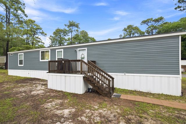 4603 Pelican St., North Myrtle Beach, SC 29582
