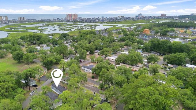 4603 Pelican St., North Myrtle Beach, SC 29582
