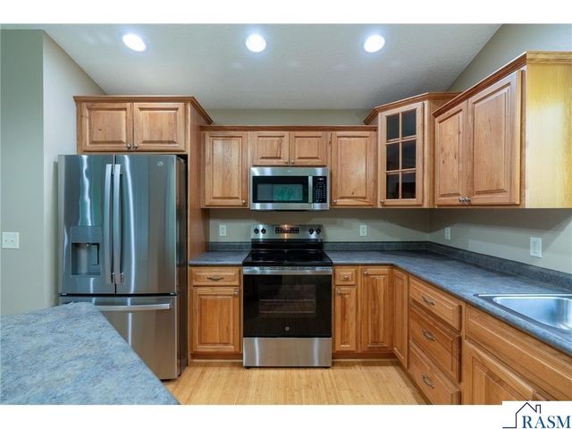 225 Pinehurst Drive, Mankato, MN 56001