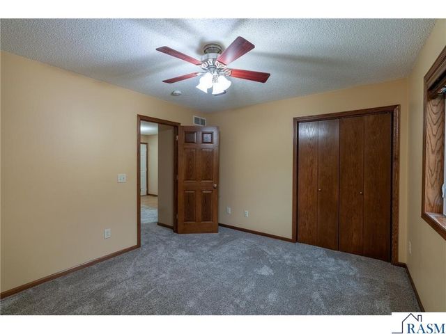 225 Pinehurst Drive, Mankato, MN 56001