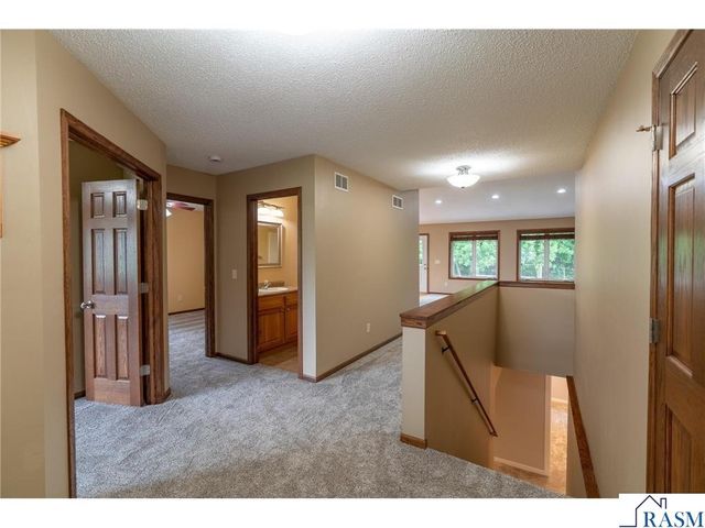 225 Pinehurst Drive, Mankato, MN 56001