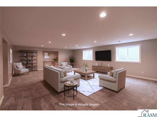 225 Pinehurst Drive, Mankato, MN 56001