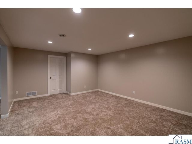 225 Pinehurst Drive, Mankato, MN 56001