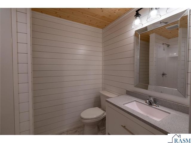 225 Pinehurst Drive, Mankato, MN 56001