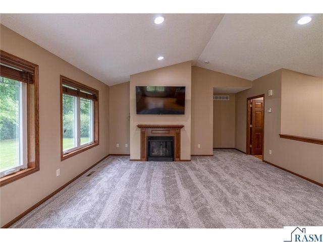 225 Pinehurst Drive, Mankato, MN 56001