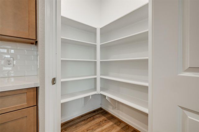 107 Park Place Circle B, Waller, TX 77484