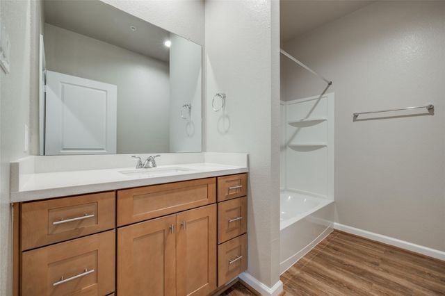 107 Park Place Circle B, Waller, TX 77484