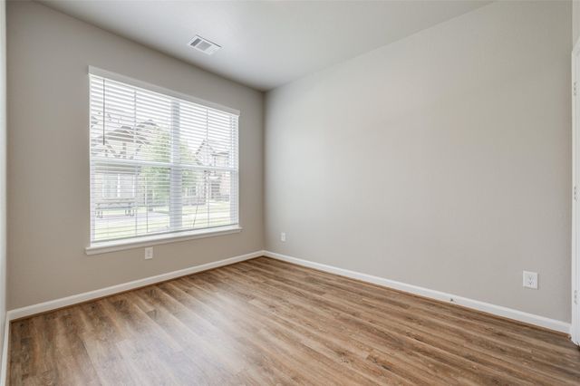107 Park Place Circle B, Waller, TX 77484