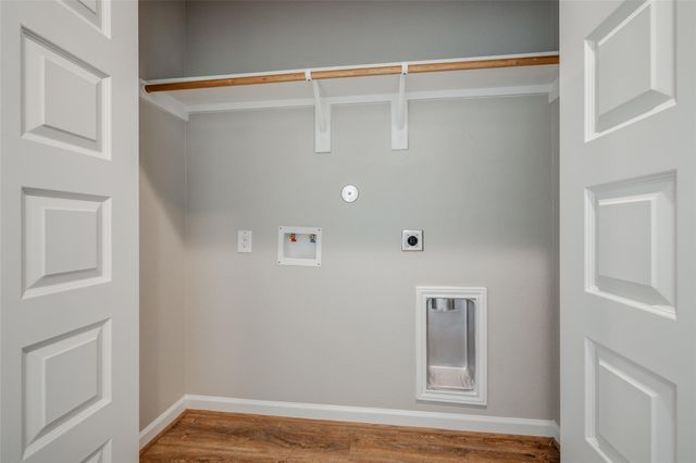 107 Park Place Circle B, Waller, TX 77484