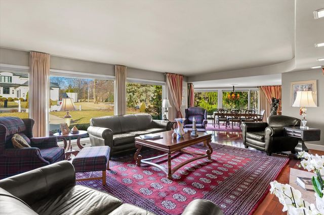 22 Greencroft Drive, Champaign, IL 61821