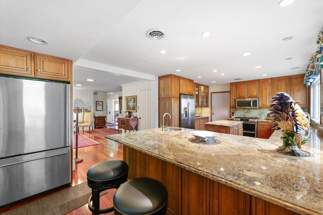 22 Greencroft Drive, Champaign, IL 61821