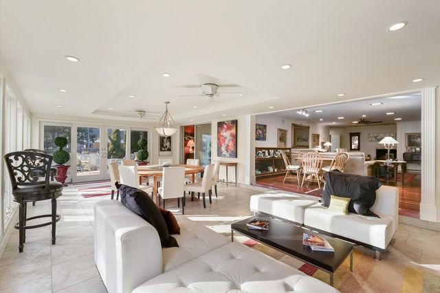 22 Greencroft Drive, Champaign, IL 61821