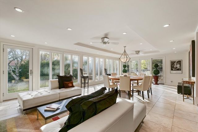 22 Greencroft Drive, Champaign, IL 61821