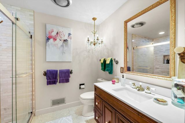 22 Greencroft Drive, Champaign, IL 61821