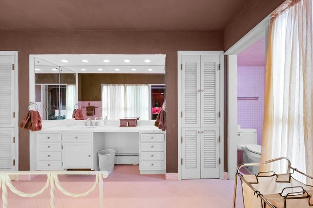 22 Greencroft Drive, Champaign, IL 61821