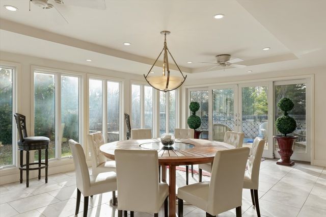 22 Greencroft Drive, Champaign, IL 61821