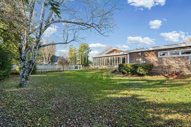 22 Greencroft Drive, Champaign, IL 61821