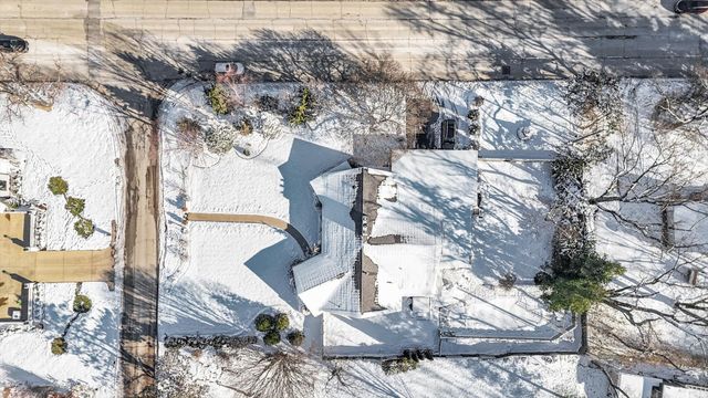 22 Greencroft Drive, Champaign, IL 61821