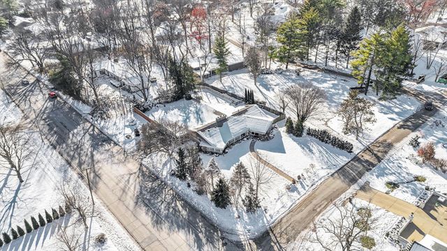 22 Greencroft Drive, Champaign, IL 61821