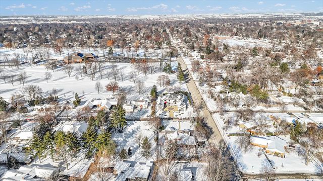 22 Greencroft Drive, Champaign, IL 61821