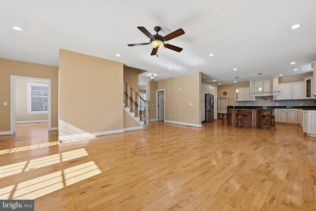 2123 BEACH, Pasadena, MD 21122