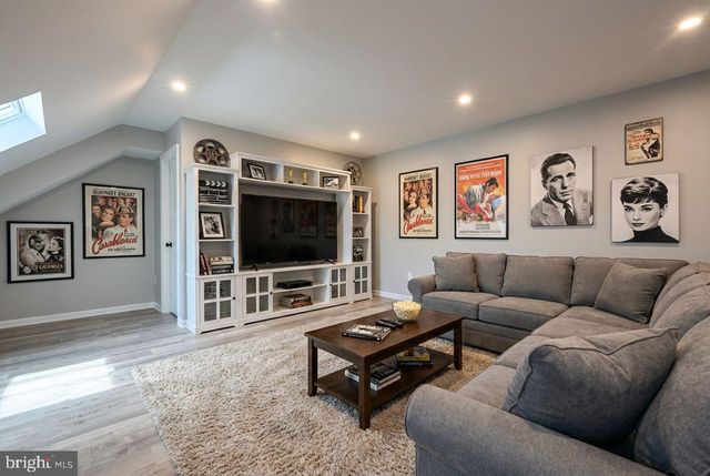 2123 BEACH, Pasadena, MD 21122