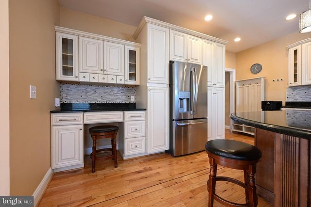 2123 BEACH, Pasadena, MD 21122