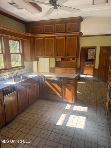 21 Twelve Oaks Drive, Madison, MS 39110