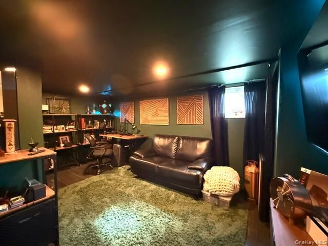43 Elinor Place, Freeport, NY 11520