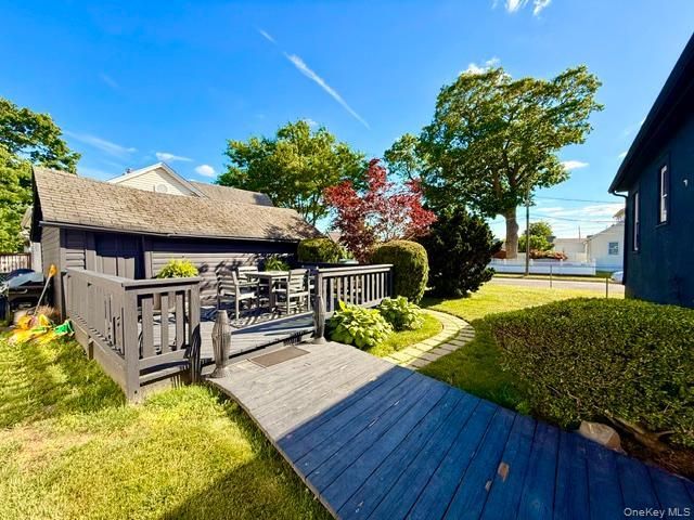 43 Elinor Place, Freeport, NY 11520