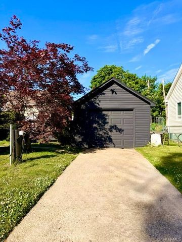 43 Elinor Place, Freeport, NY 11520