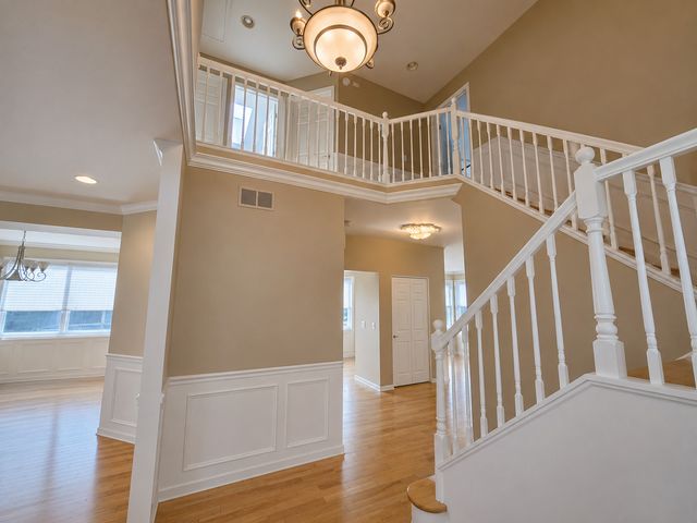 217 Lexington Court, Grayslake, IL 60030