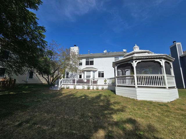 217 Lexington Court, Grayslake, IL 60030