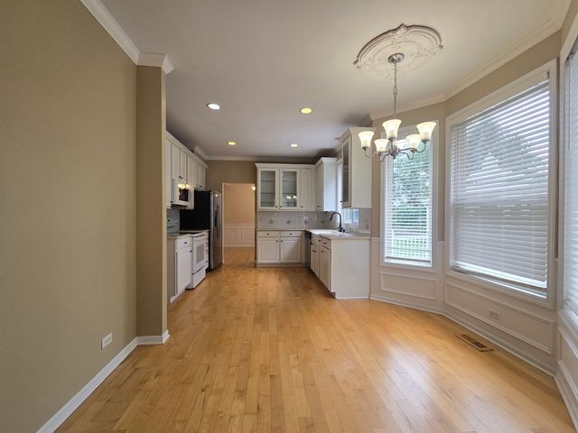 217 Lexington Court, Grayslake, IL 60030