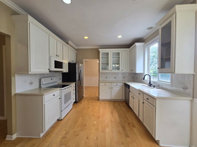 217 Lexington Court, Grayslake, IL 60030