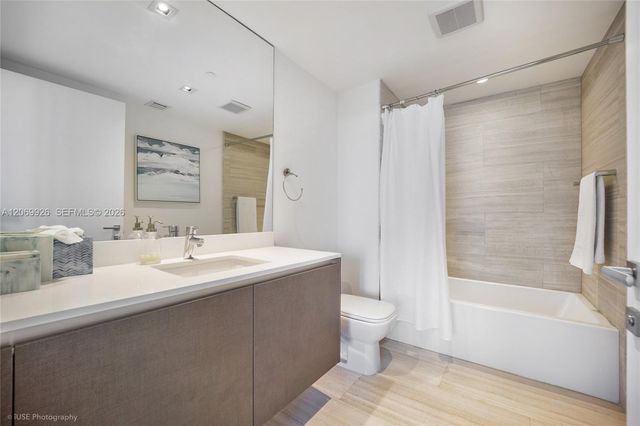 1451 Brickell Avenue 1003, Miami, FL 33131