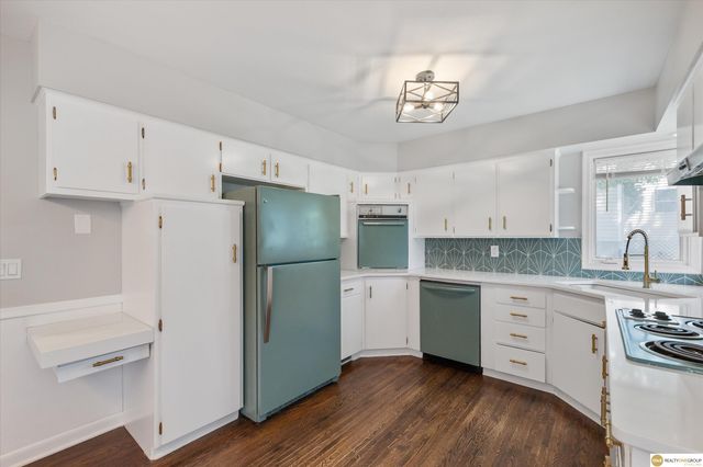 12123 Weir Street, Omaha, NE 68137