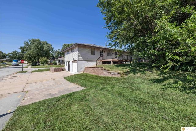 12123 Weir Street, Omaha, NE 68137