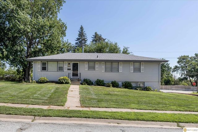12123 Weir Street, Omaha, NE 68137