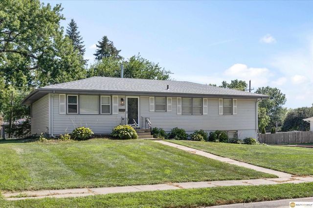 12123 Weir Street, Omaha, NE 68137