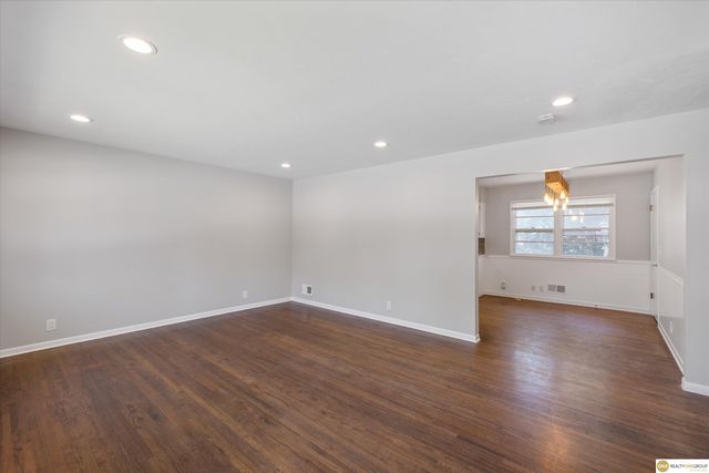 12123 Weir Street, Omaha, NE 68137