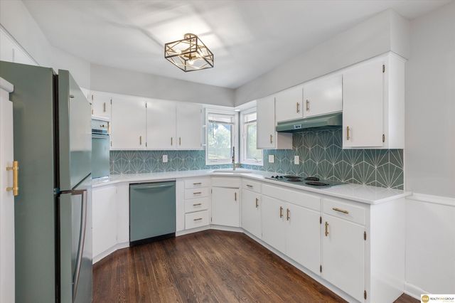12123 Weir Street, Omaha, NE 68137