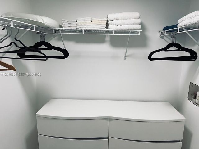 8101 SW 24th Ct 108, Davie, FL 33324