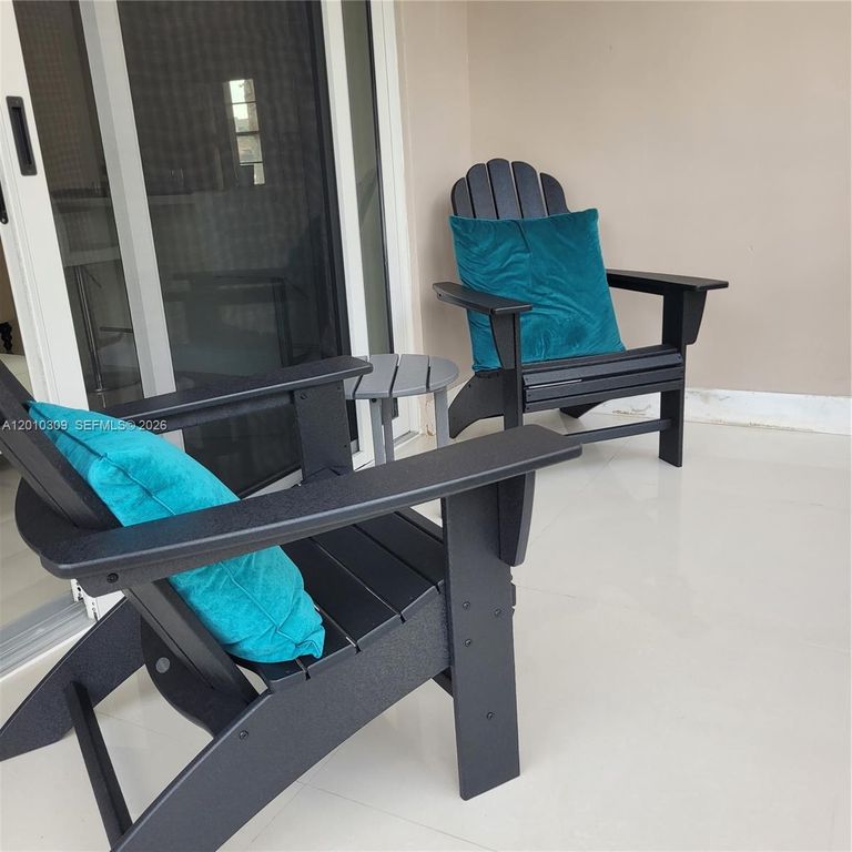 8101 SW 24th Ct 108, Davie, FL 33324