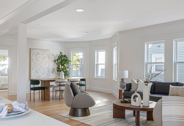 85 Kenmere 1, Medford, MA 02155