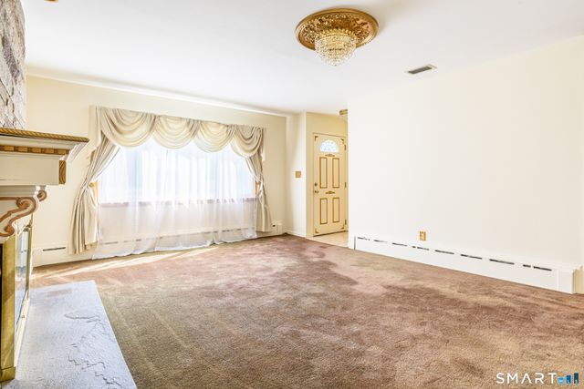 34 Bassick Road, Trumbull, CT 06611